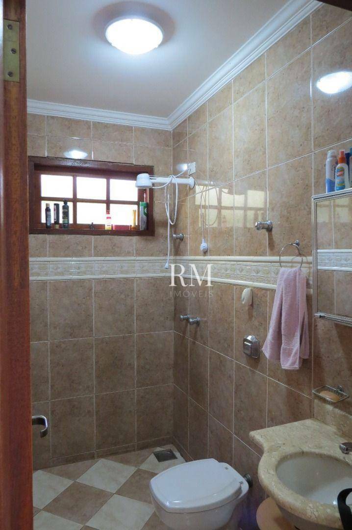 Casa à venda com 3 quartos, 220m² - Foto 13