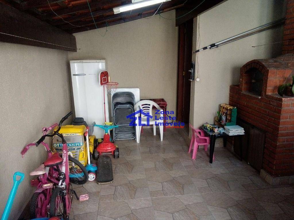 Sobrado à venda com 3 quartos, 213m² - Foto 2