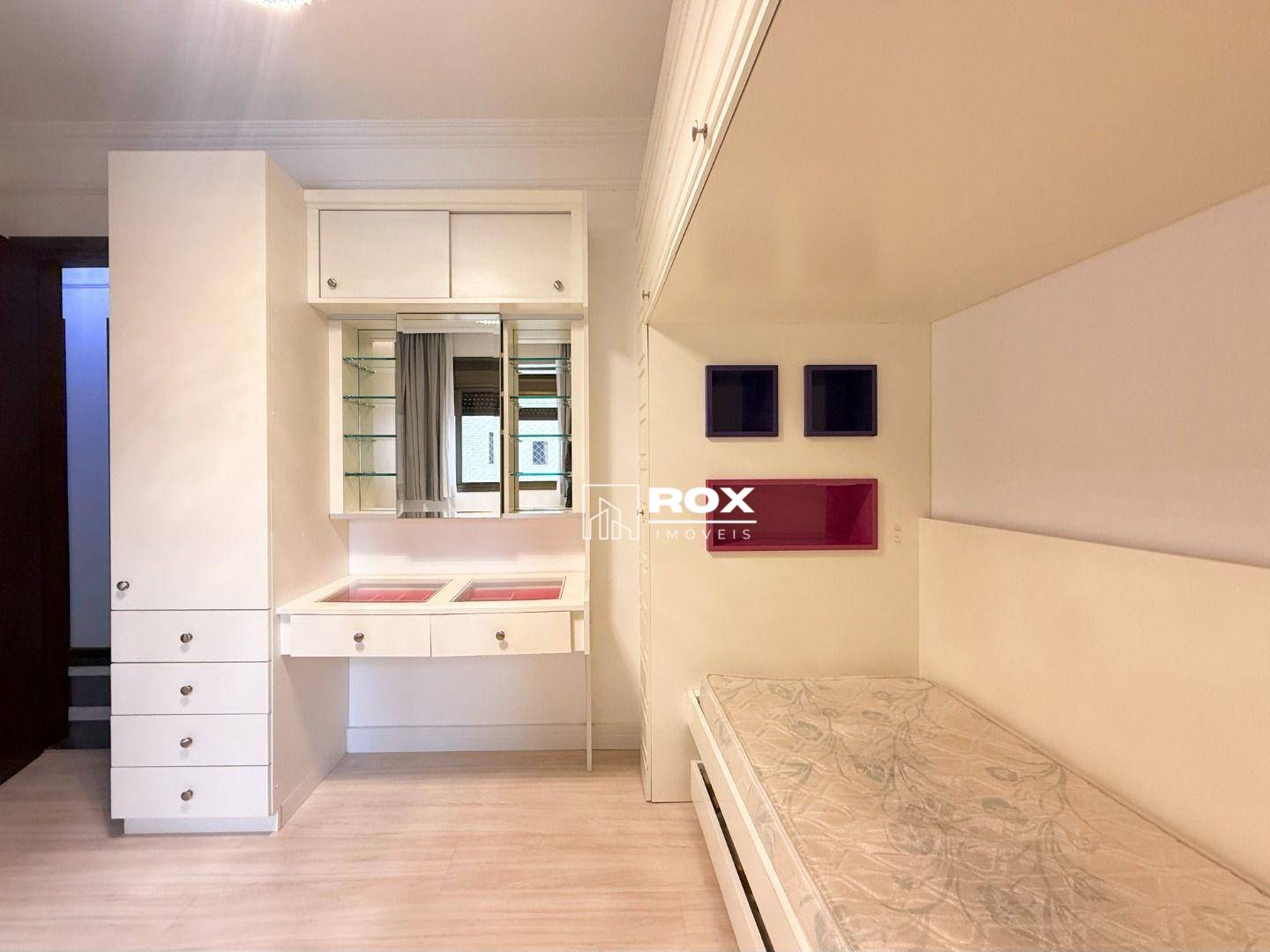 Apartamento para alugar com 3 quartos, 178m² - Foto 29