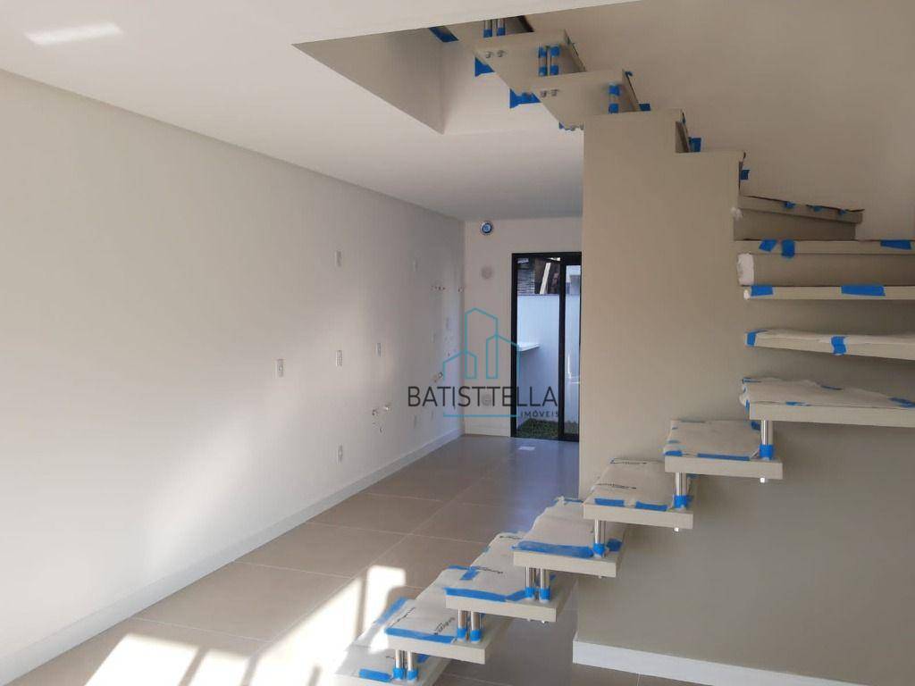 Casa à venda com 2 quartos, 91m² - Foto 3