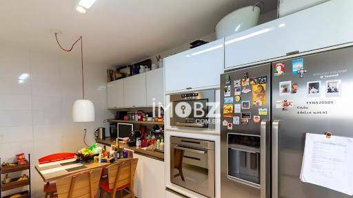 Apartamento à venda com 3 quartos, 146m² - Foto 15