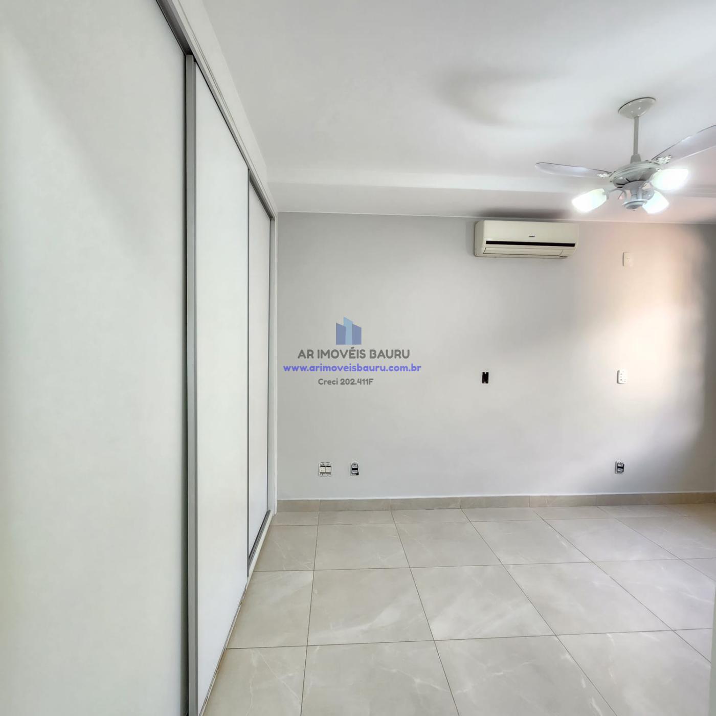 Casa à venda com 4 quartos, 260m² - Foto 12