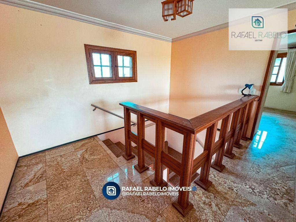 Casa à venda com 4 quartos, 300m² - Foto 14