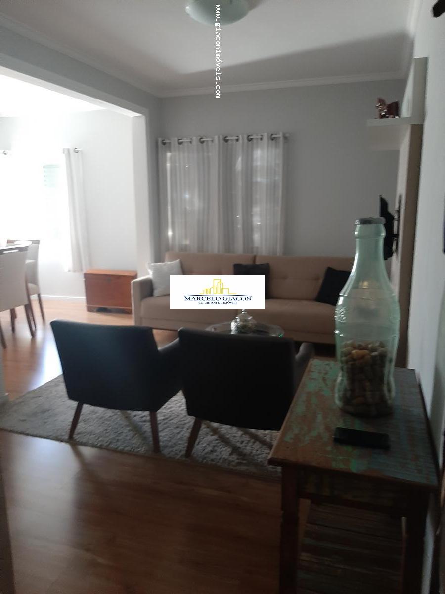 Apartamento à venda com 3 quartos, 90m² - Foto 1