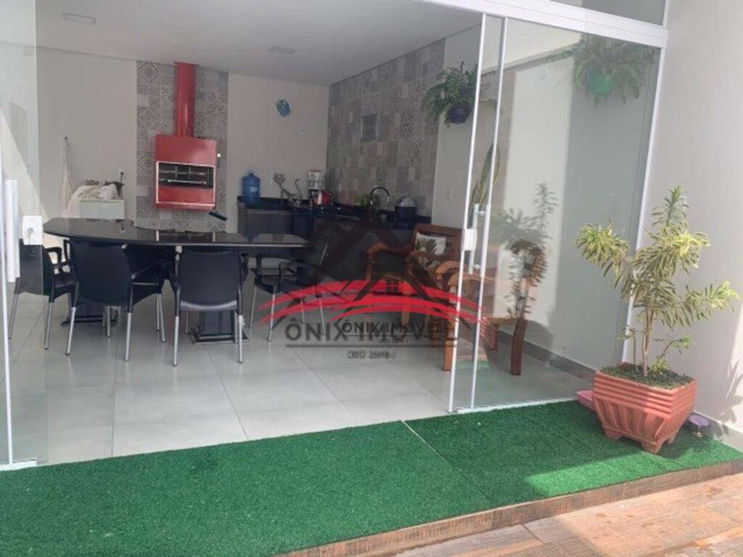 Casa à venda com 4 quartos, 300m² - Foto 15