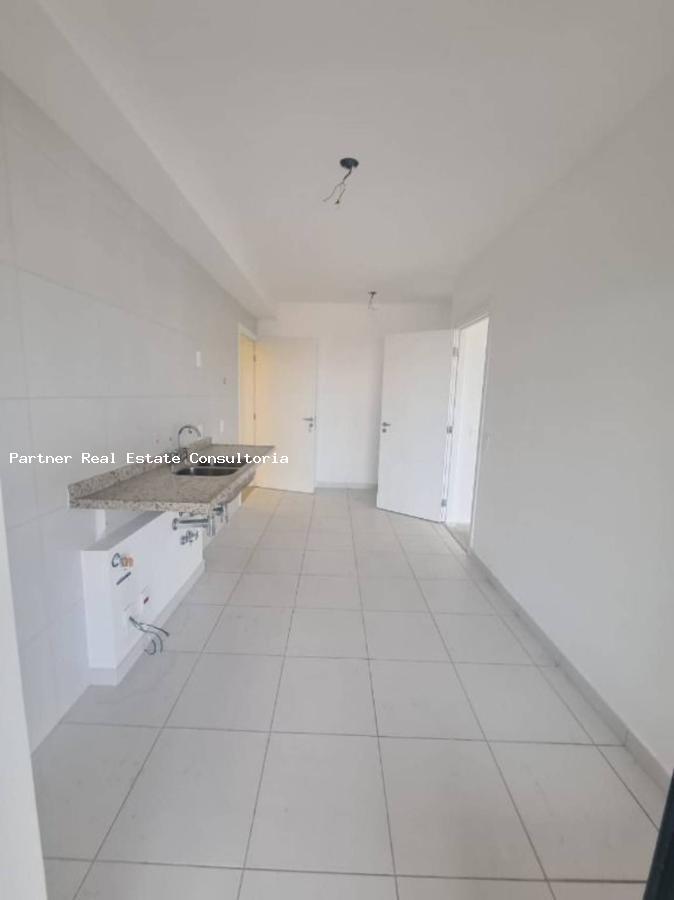 Apartamento à venda com 3 quartos, 173m² - Foto 3