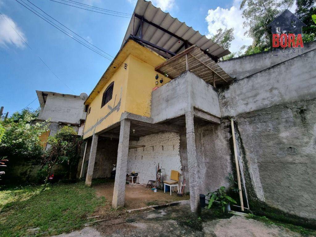 Casa à venda com 2 quartos, 130m² - Foto 1