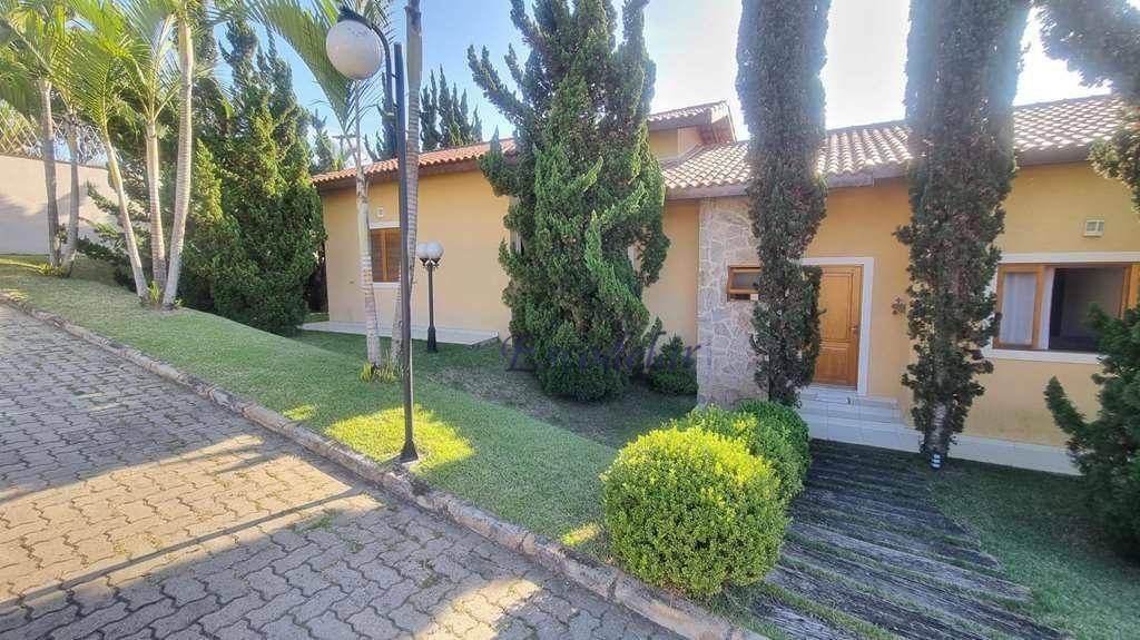 Casa à venda com 3 quartos, 185m² - Foto 1