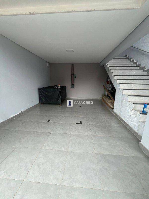 Casa à venda com 2 quartos, 68m² - Foto 2