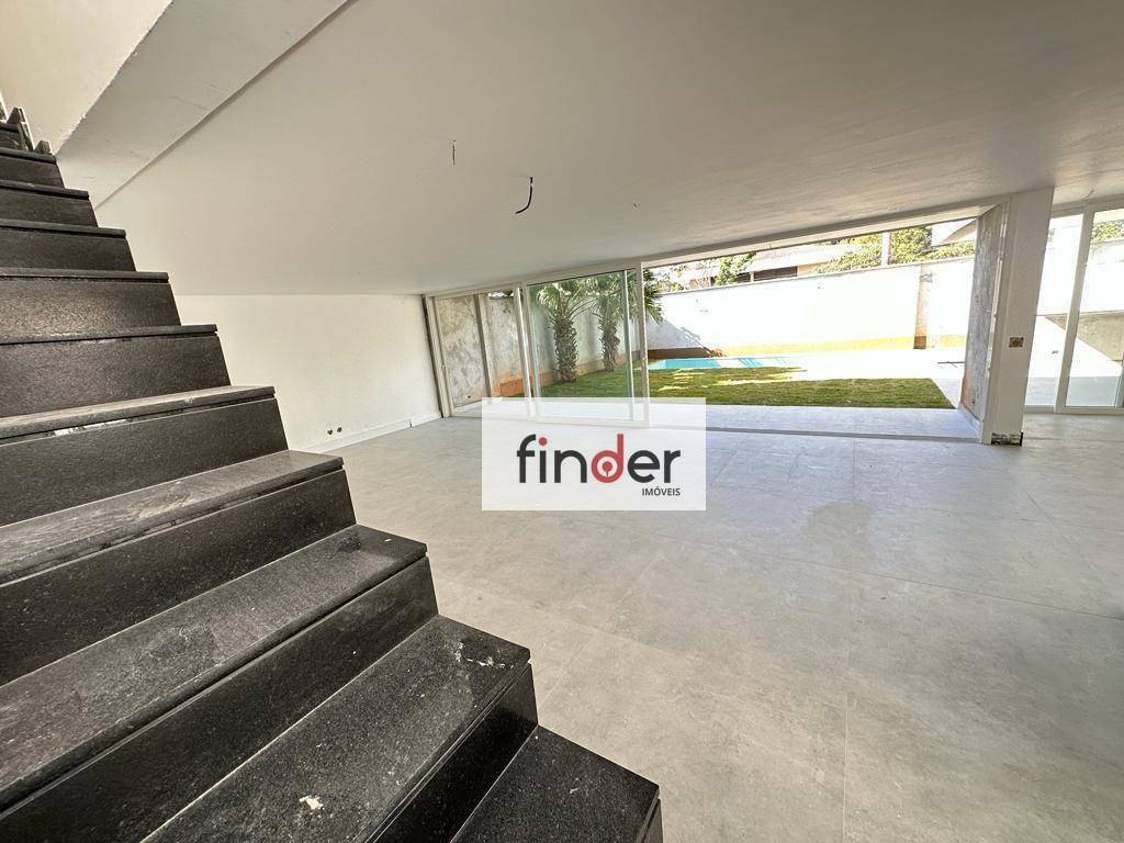 Casa à venda com 4 quartos, 450m² - Foto 7