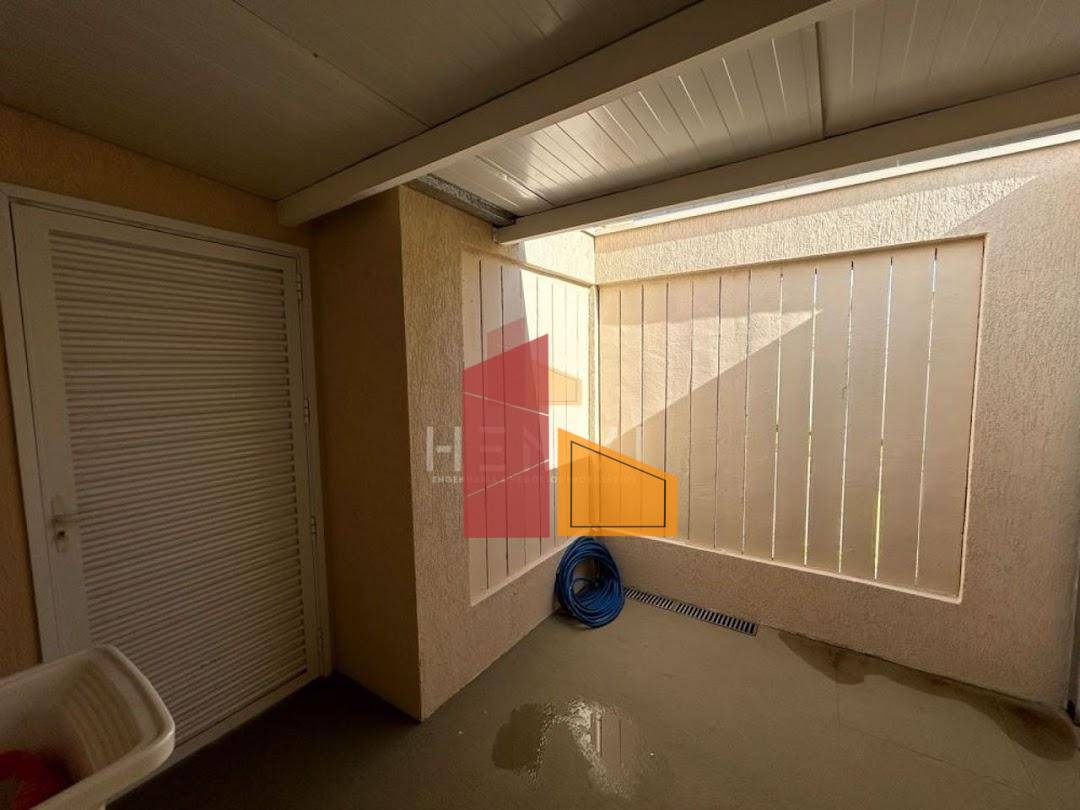 Casa de Condomínio para alugar com 3 quartos, 160m² - Foto 8