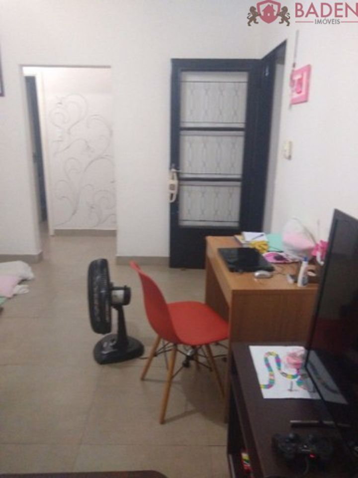 Casa à venda com 2 quartos, 102m² - Foto 2