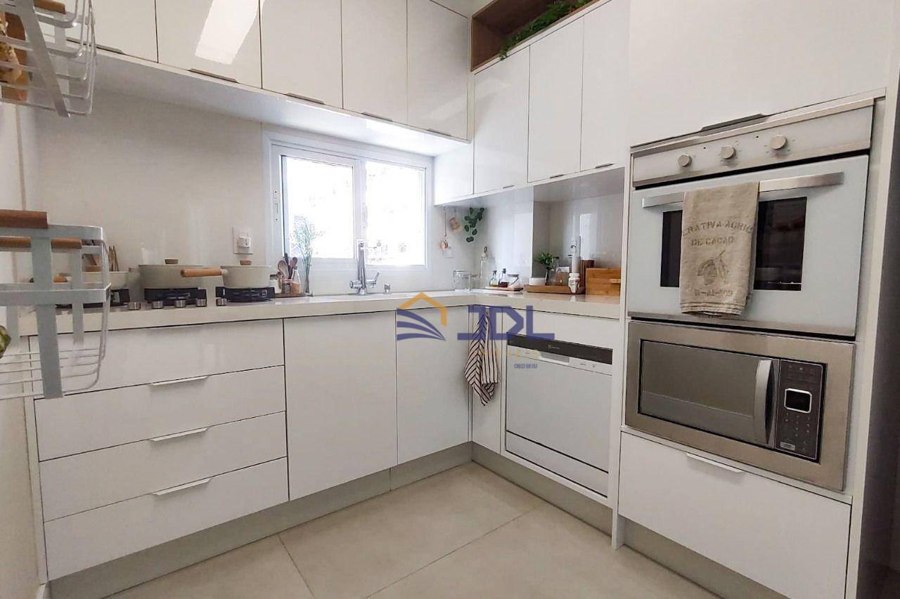 Apartamento à venda com 3 quartos, 122m² - Foto 4