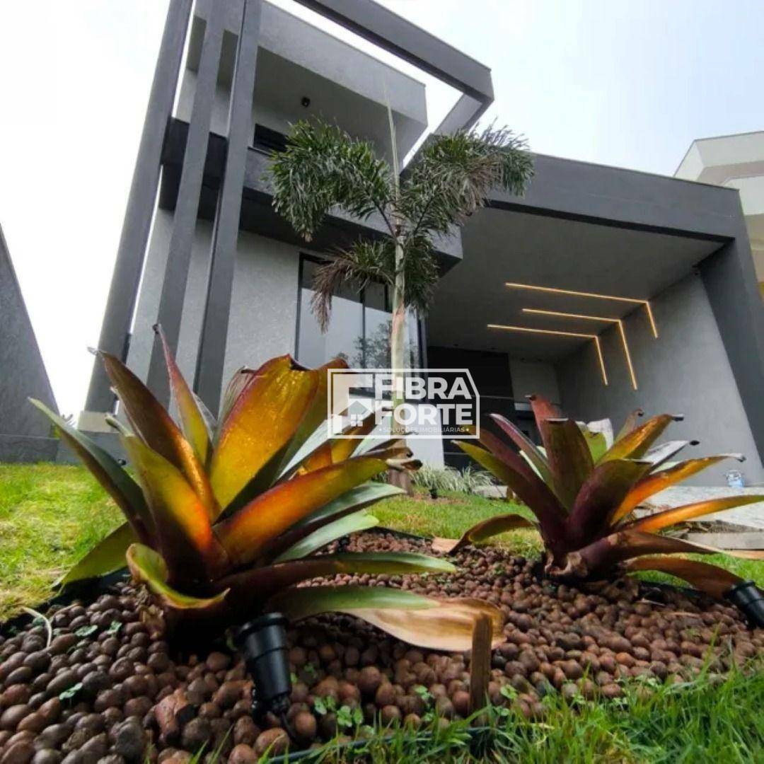 Casa de Condomínio à venda com 3 quartos, 294m² - Foto 1