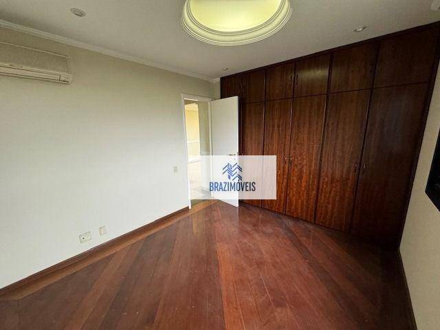 Apartamento à venda com 3 quartos, 192m² - Foto 2