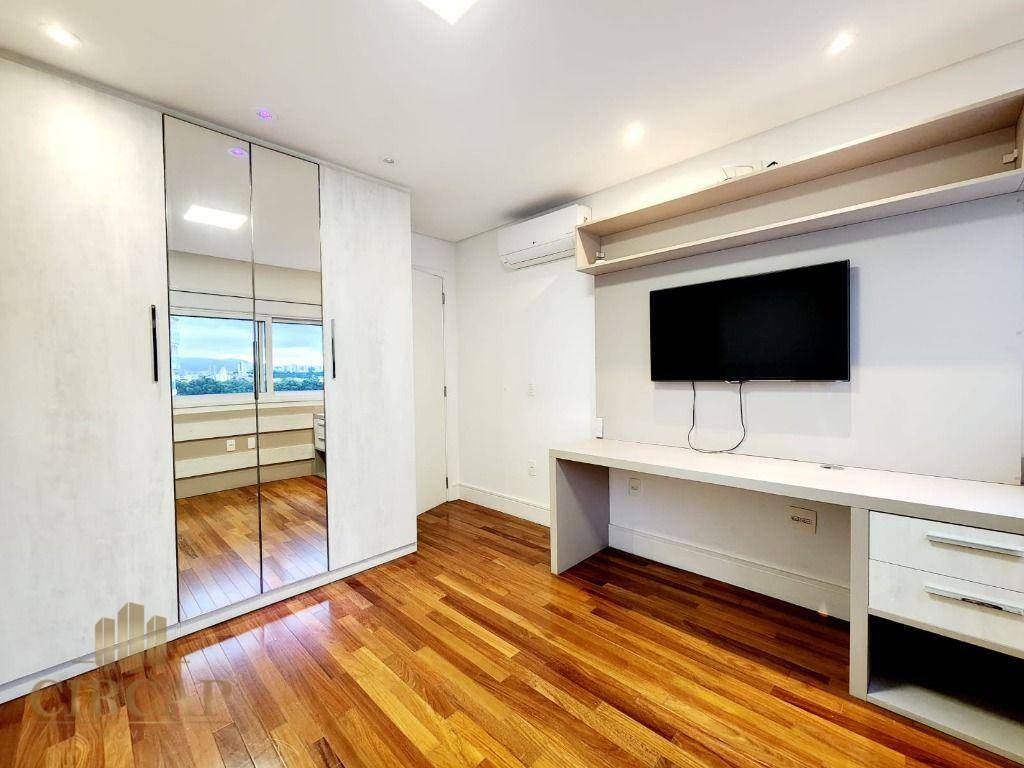 Apartamento à venda com 4 quartos, 241m² - Foto 18