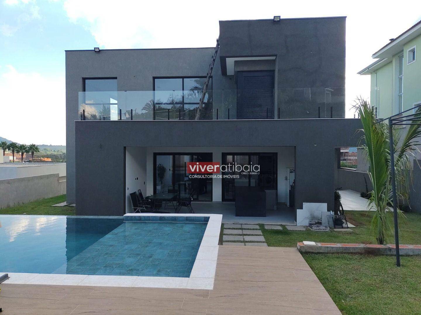 Casa de Condomínio à venda com 4 quartos, 369m² - Foto 1