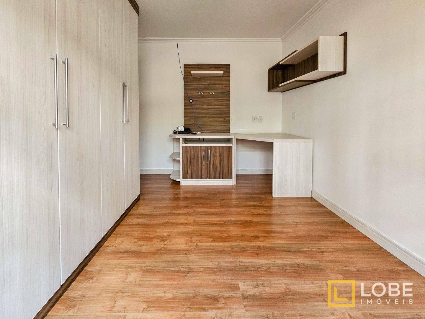 Casa à venda com 3 quartos, 300m² - Foto 27