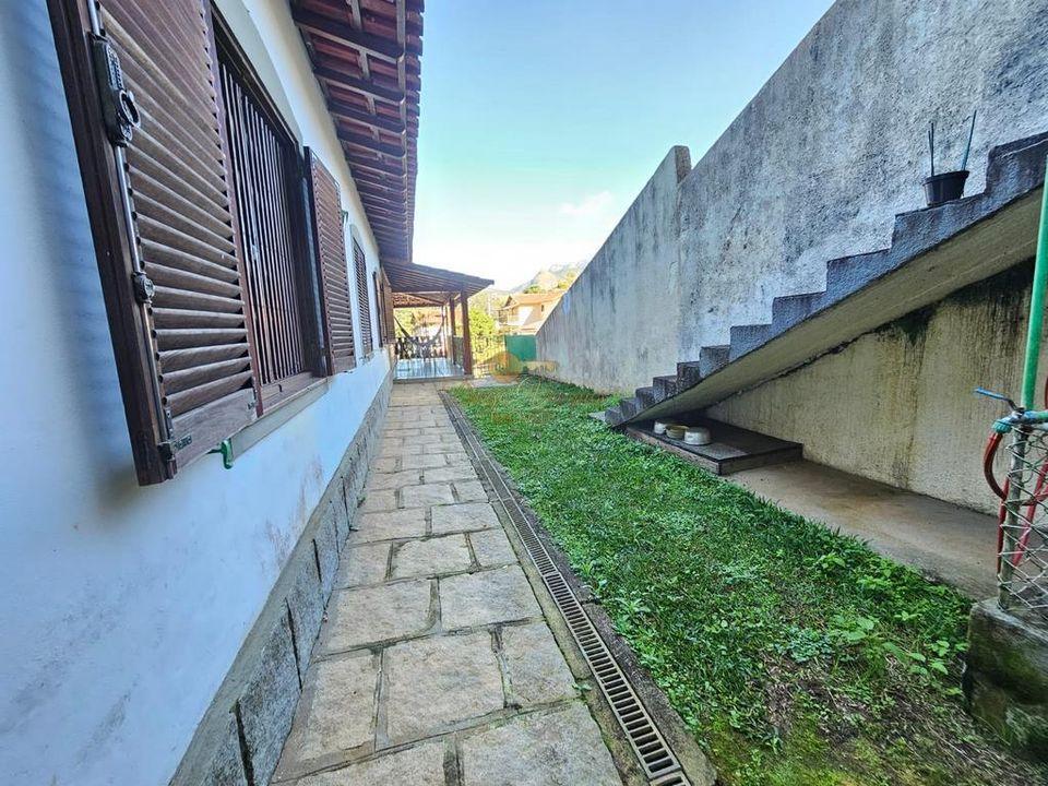 Casa à venda com 3 quartos, 217m² - Foto 20