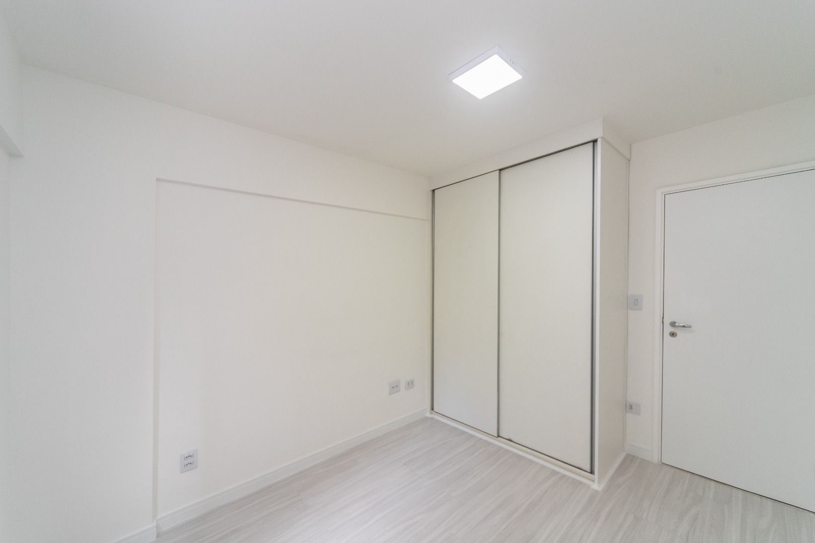 Apartamento à venda com 2 quartos, 61m² - Foto 26