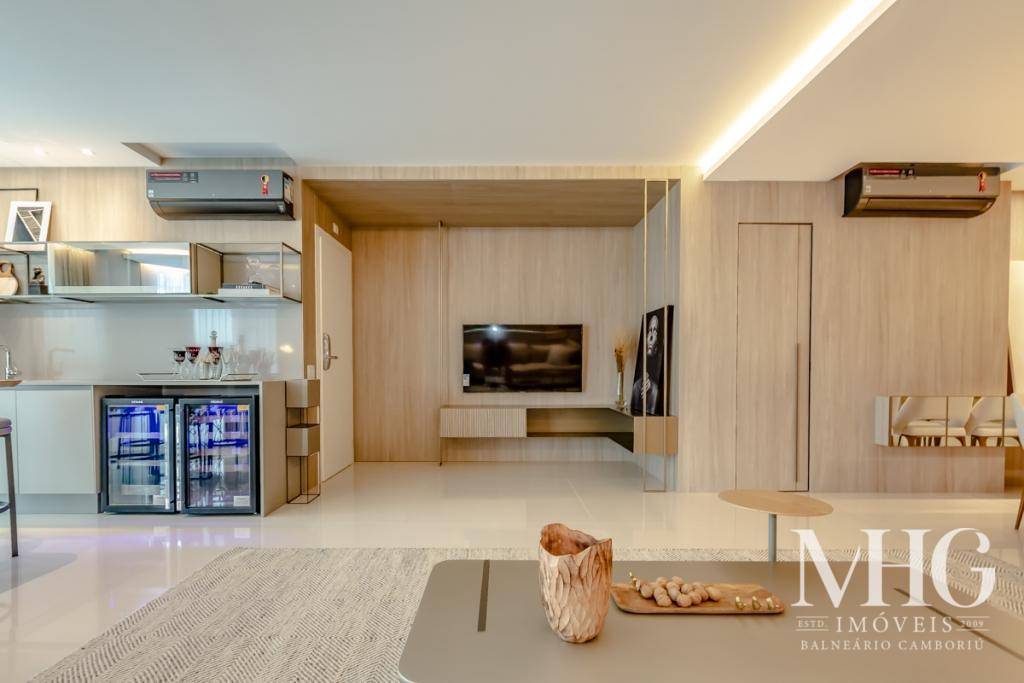 Apartamento à venda com 4 quartos, 207m² - Foto 7