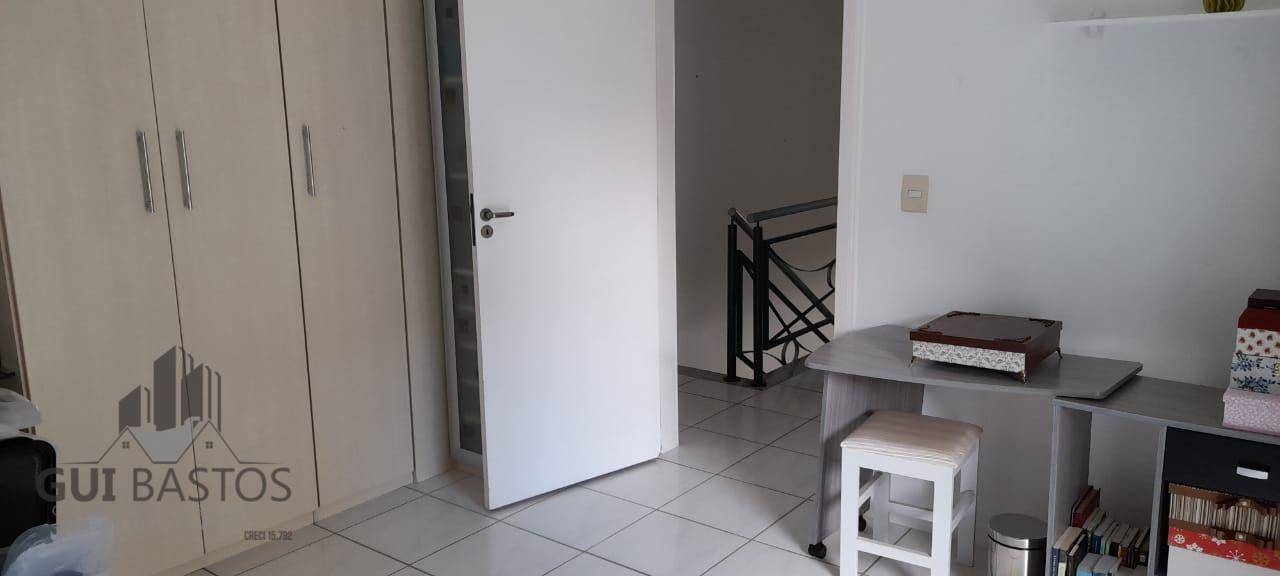 Sobrado à venda com 3 quartos, 159m² - Foto 2