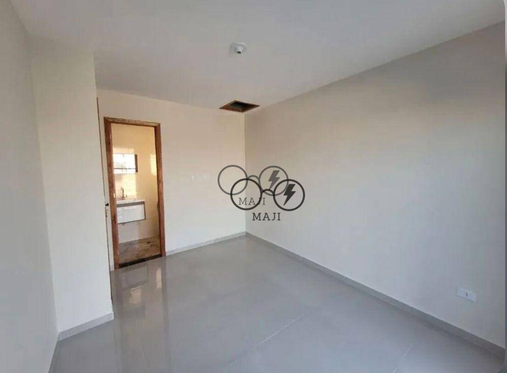 Sobrado à venda com 3 quartos, 60m² - Foto 2