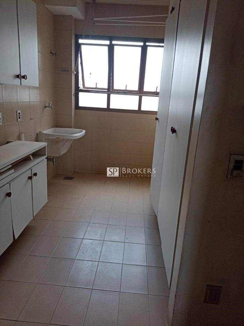 Apartamento à venda com 4 quartos, 207m² - Foto 16