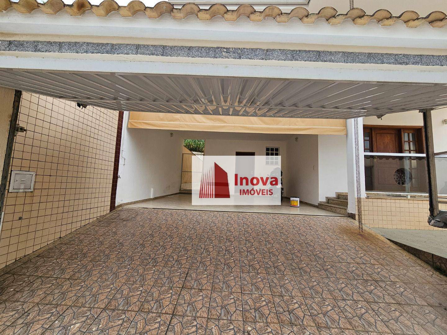 Casa para alugar com 4 quartos, 220m² - Foto 2