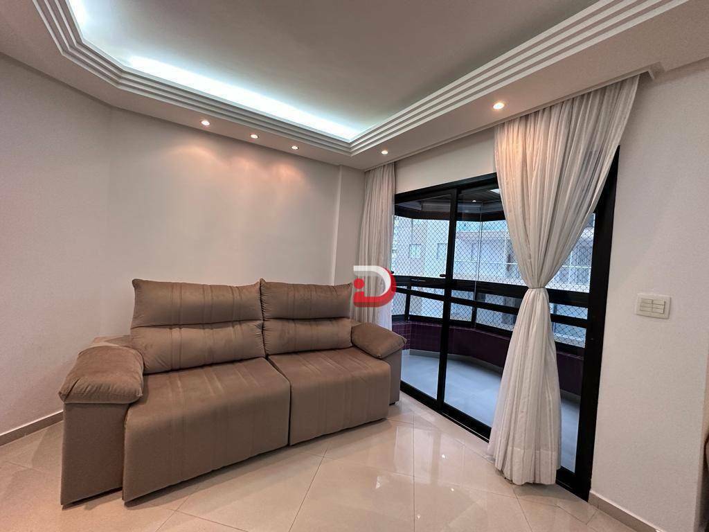 Apartamento para alugar com 4 quartos, 160m² - Foto 6