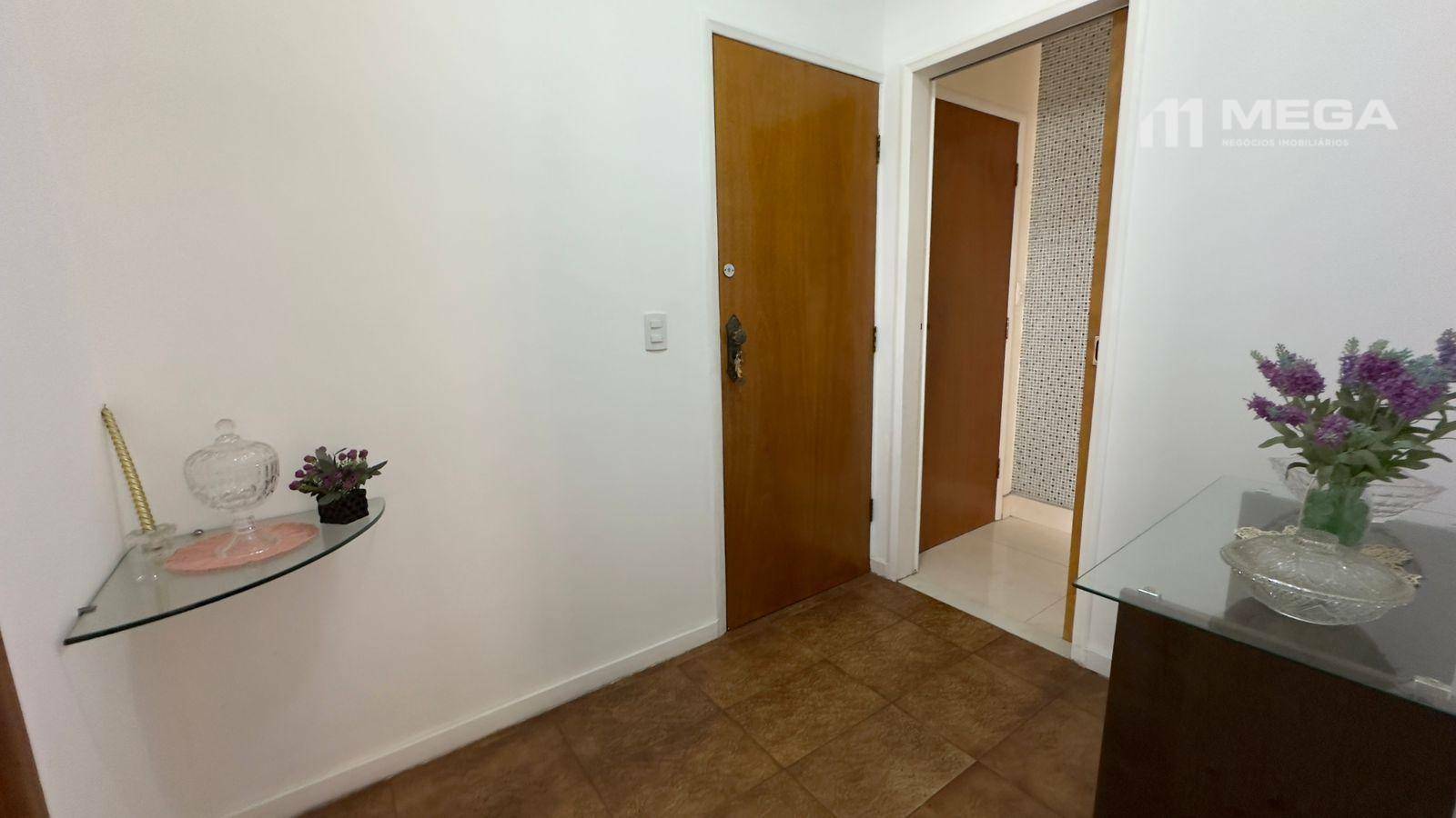 Apartamento à venda com 3 quartos, 133m² - Foto 4