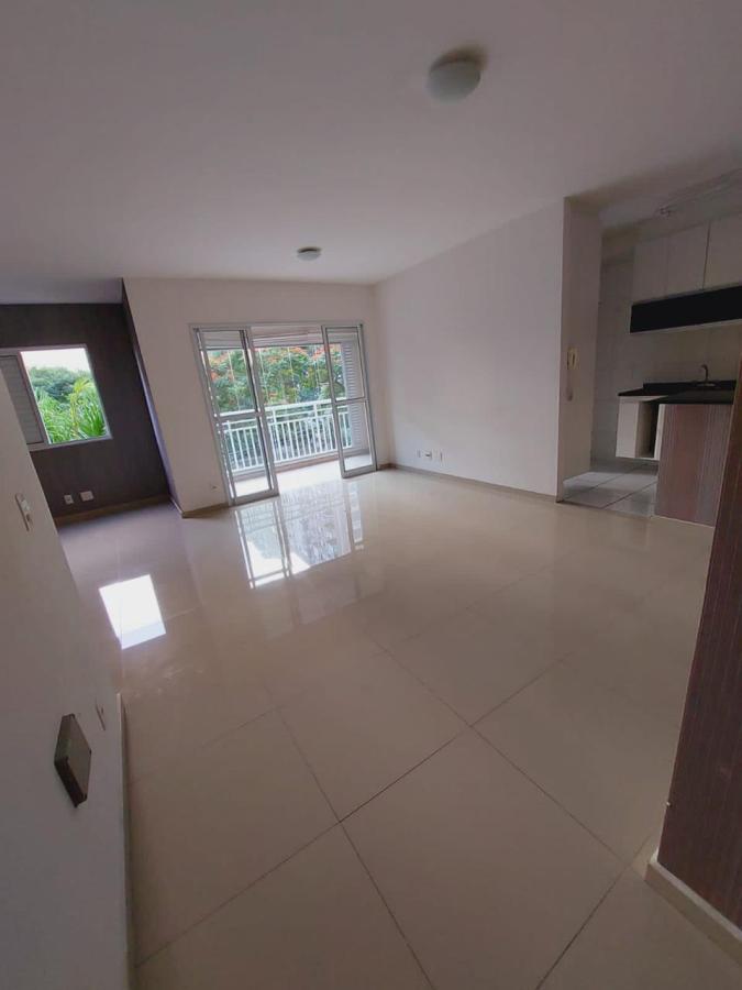 Apartamento para alugar com 2 quartos, 90m² - Foto 2