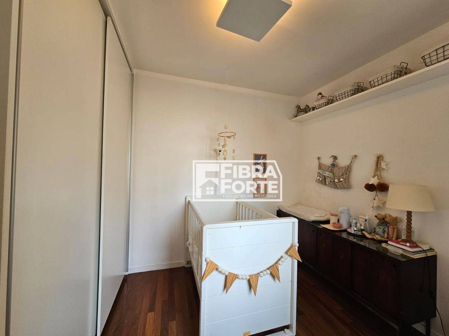 Apartamento para alugar com 3 quartos, 136m² - Foto 9