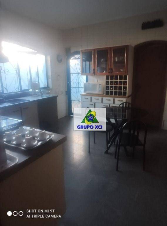 Casa à venda e aluguel com 3 quartos, 400m² - Foto 57