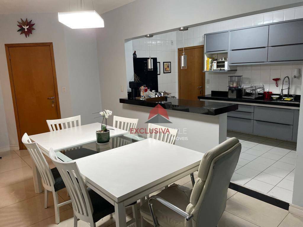 Apartamento à venda com 3 quartos, 90m² - Foto 1