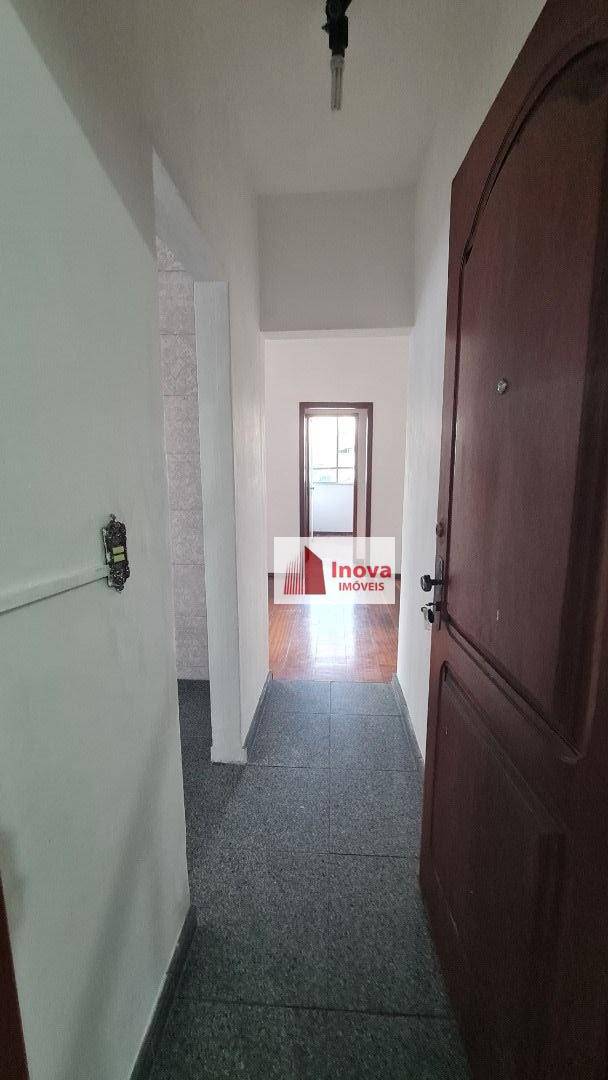 Apartamento à venda com 2 quartos, 60m² - Foto 4