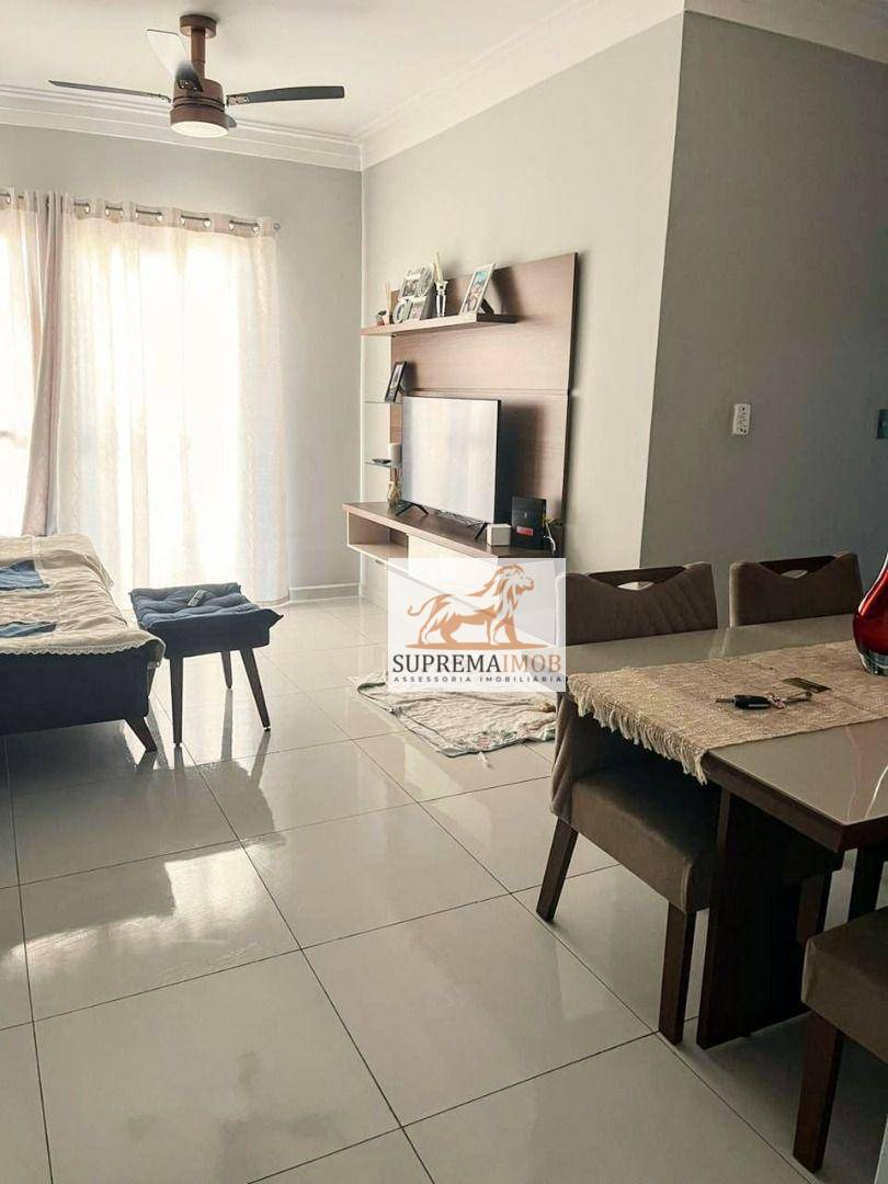 Apartamento à venda com 3 quartos, 74m² - Foto 1