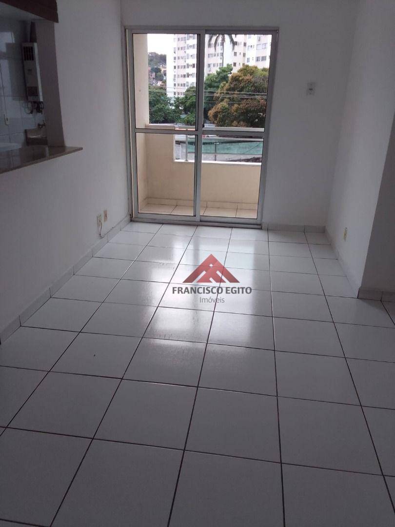 Apartamento à venda com 3 quartos, 75m² - Foto 3