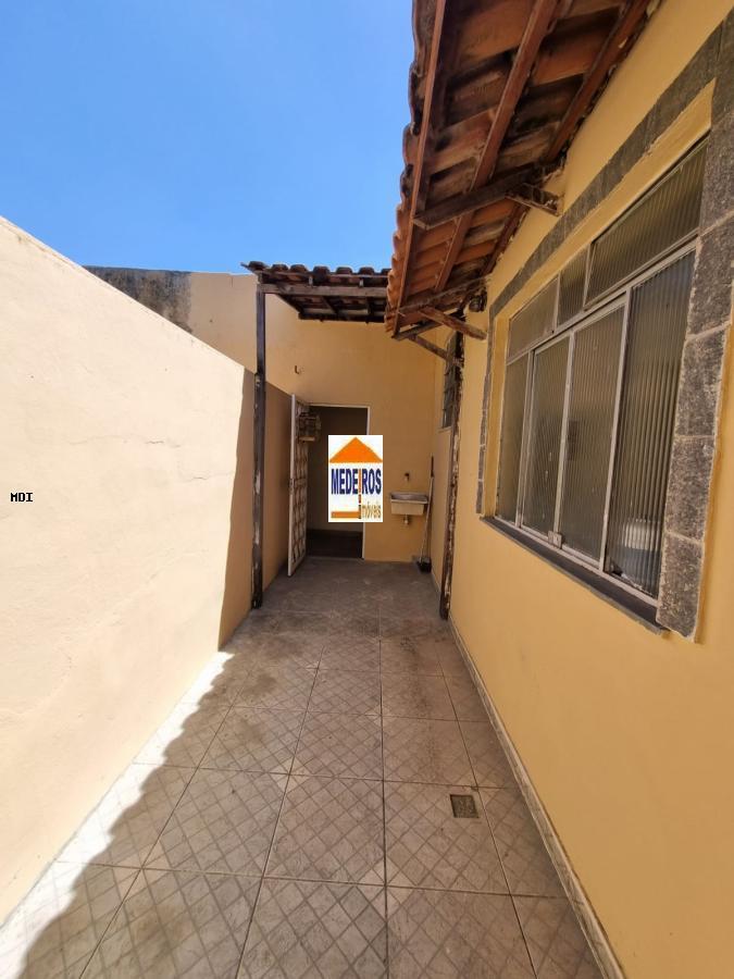 Casa para alugar com 2 quartos, 70m² - Foto 2