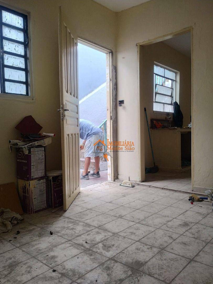 Sobrado à venda com 6 quartos, 300m² - Foto 13