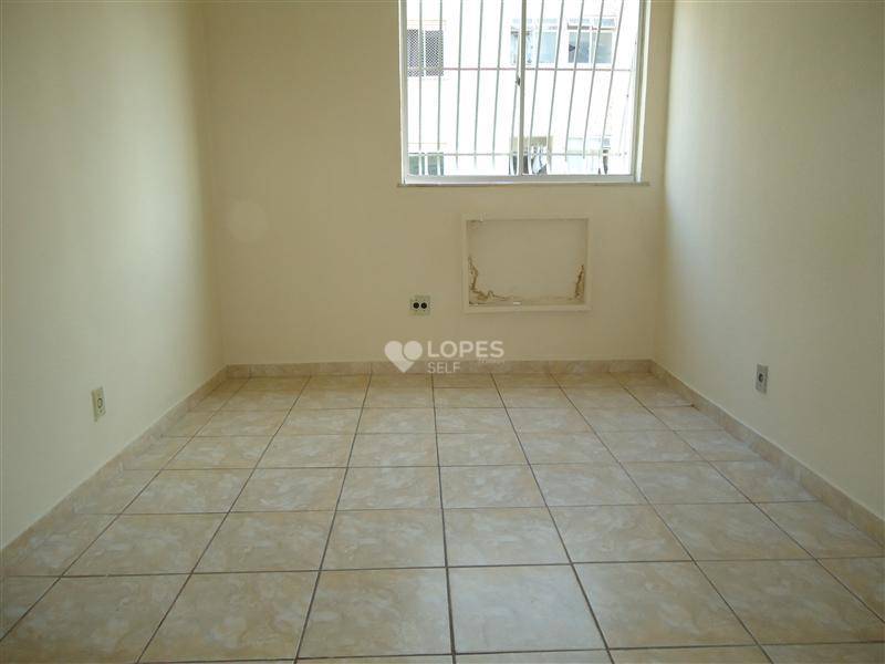 Apartamento à venda com 2 quartos, 60m² - Foto 2