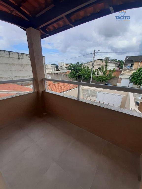 Casa à venda com 3 quartos, 131m² - Foto 12