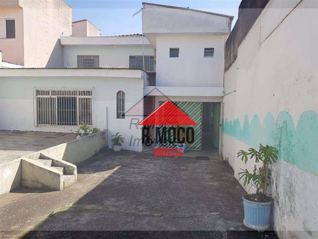 Sobrado à venda com 10 quartos, 219m² - Foto 1