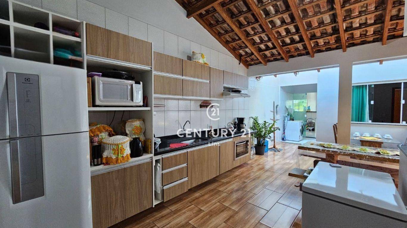 Casa à venda com 3 quartos, 150M2 - Foto 1