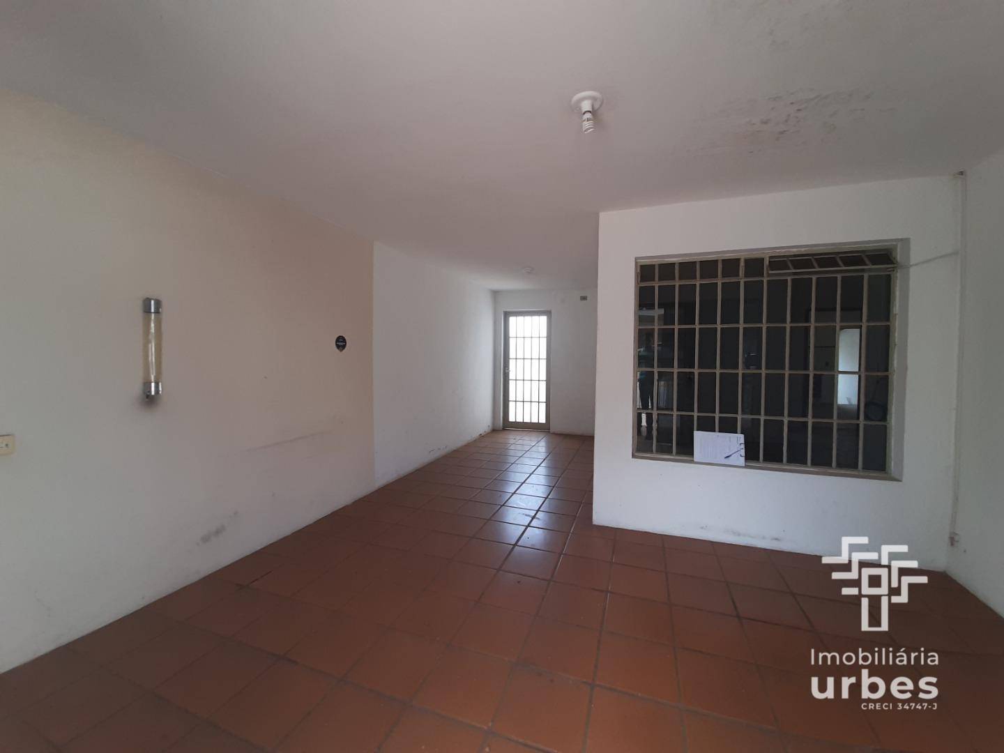 Casa para alugar com 3 quartos, 100m² - Foto 2