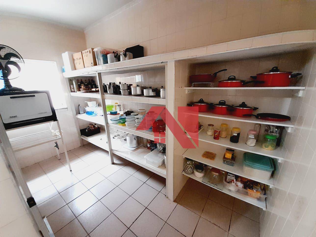 Casa à venda com 5 quartos, 200m² - Foto 17