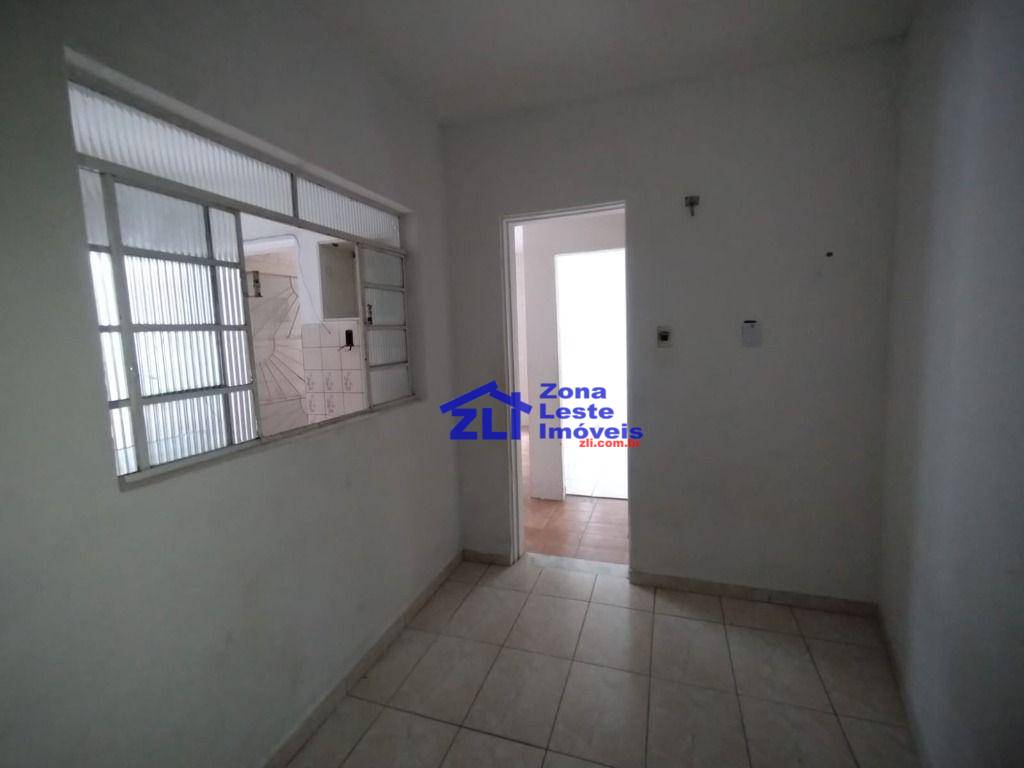 Casa para alugar com 1 quarto, 35m² - Foto 11