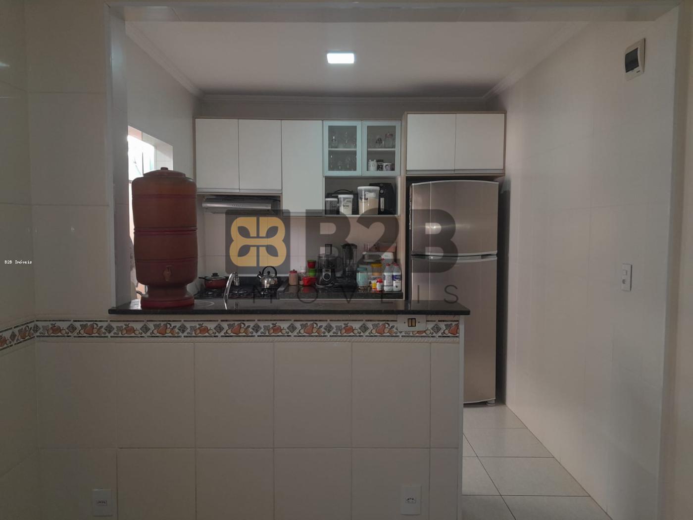 Casa à venda com 3 quartos, 249m² - Foto 9