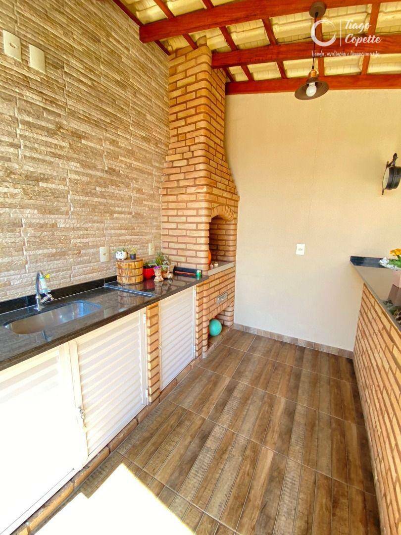 Casa de Condomínio à venda com 3 quartos, 128m² - Foto 2