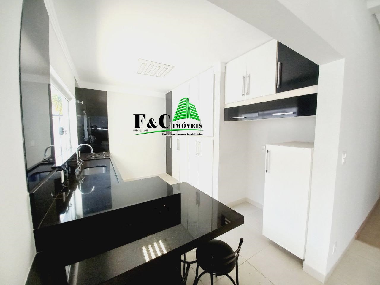 Casa de Condomínio para alugar com 3 quartos, 450m² - Foto 39